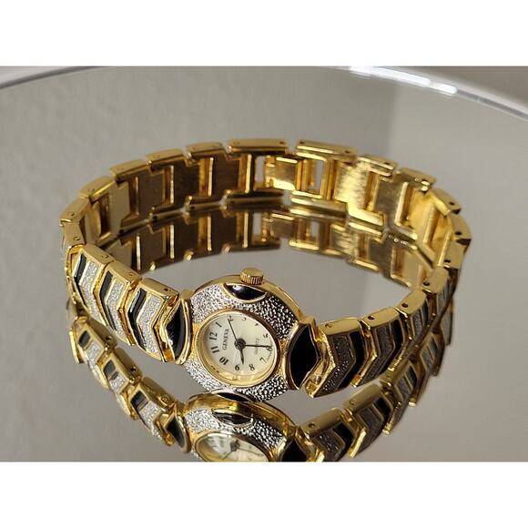 GENEVA Women\'s Quartz Watch Gold Tone w Matching Bracelet In Box NEW BATTERY